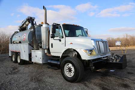 Vactor 2112 HXX-2004 International 7600 6x4 Hydro-Excavator